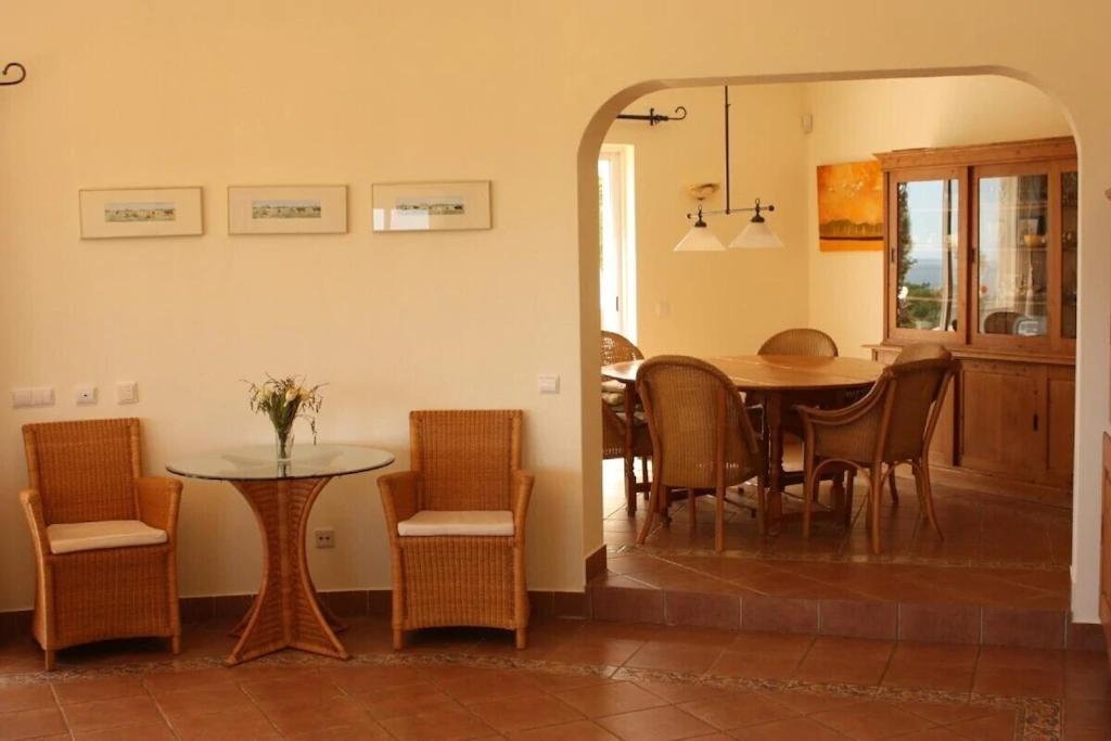 Villa With Beautiful See Views & Spacious Garden Ferragudo  Exteriör bild