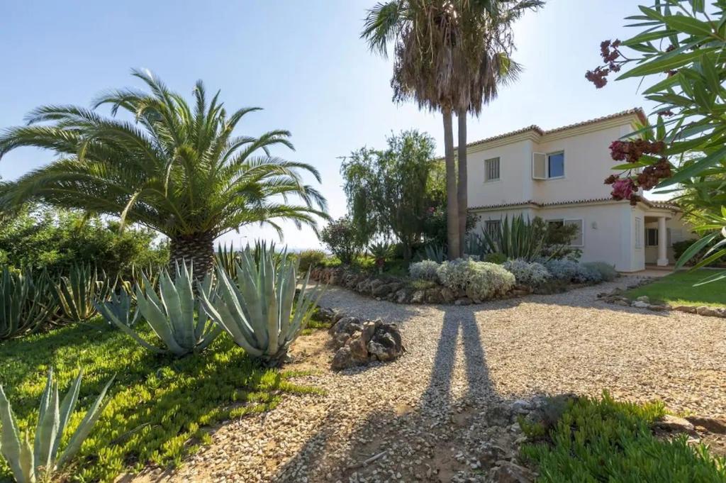 Villa With Beautiful See Views & Spacious Garden Ferragudo  Exteriör bild